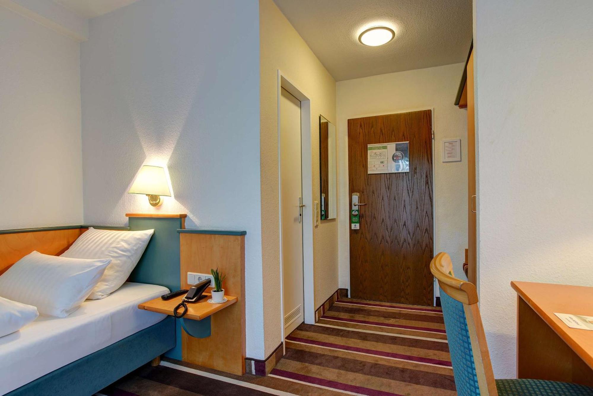 Sure Hotel By Best Western Ambassador Duesseldorf Exterior foto